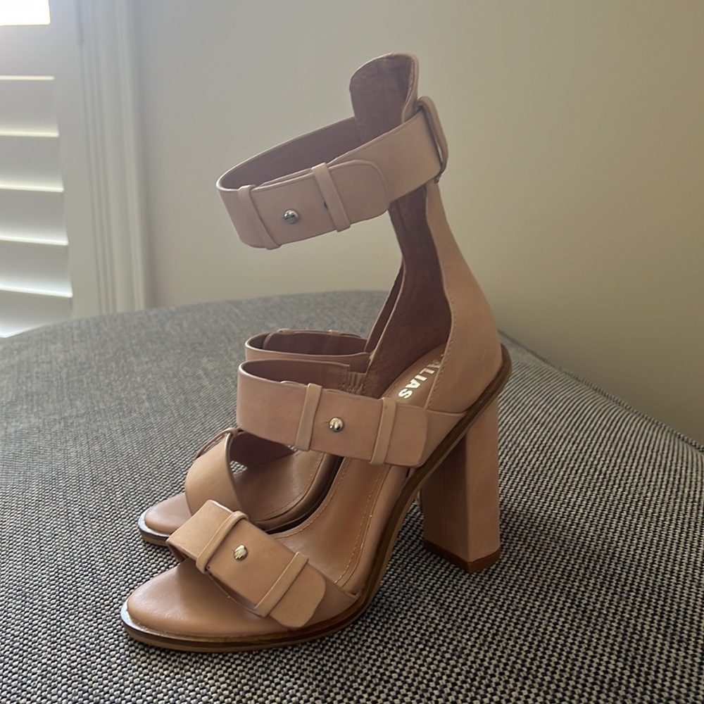 Alias Mae Adore nude block heels - Picture 5 of 5
